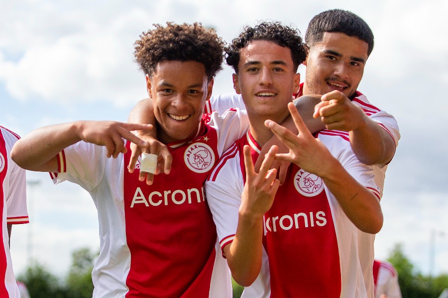 O18 2223 900 2022 08 27 Ajax O18 Excelsior O18 0005(1) (2)