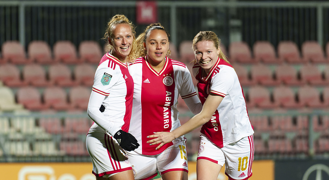 Luister Ajax Vrouwen - Feyenoord Via Ajax Radio