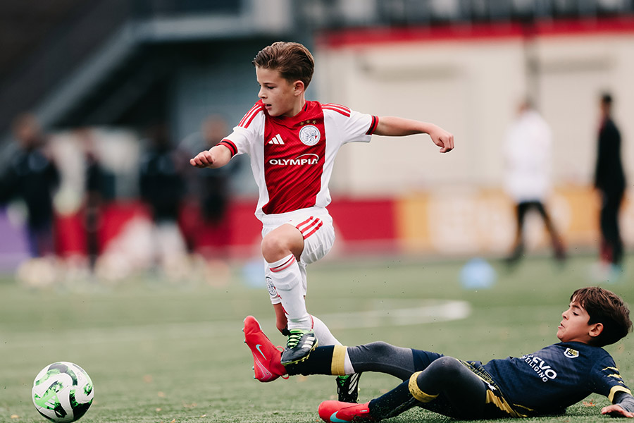 Ajax O9 4
