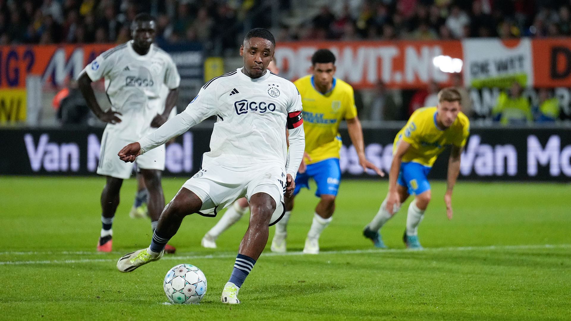 Highlights RKC – Ajax | Intense avond in Waalwijk