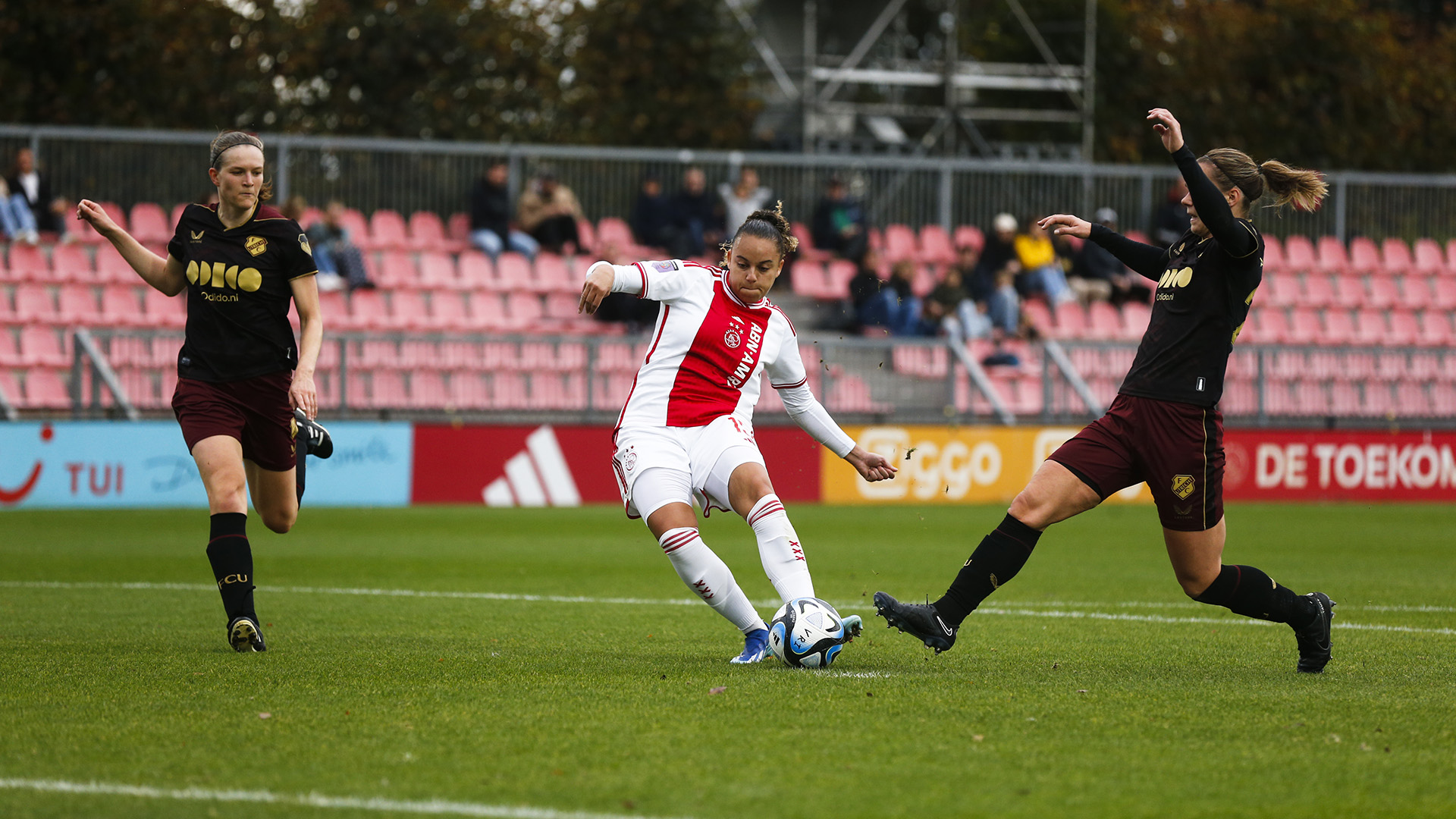 Highlights Ajax Vrouwen – FC Utrecht | Doelpuntrijke zege