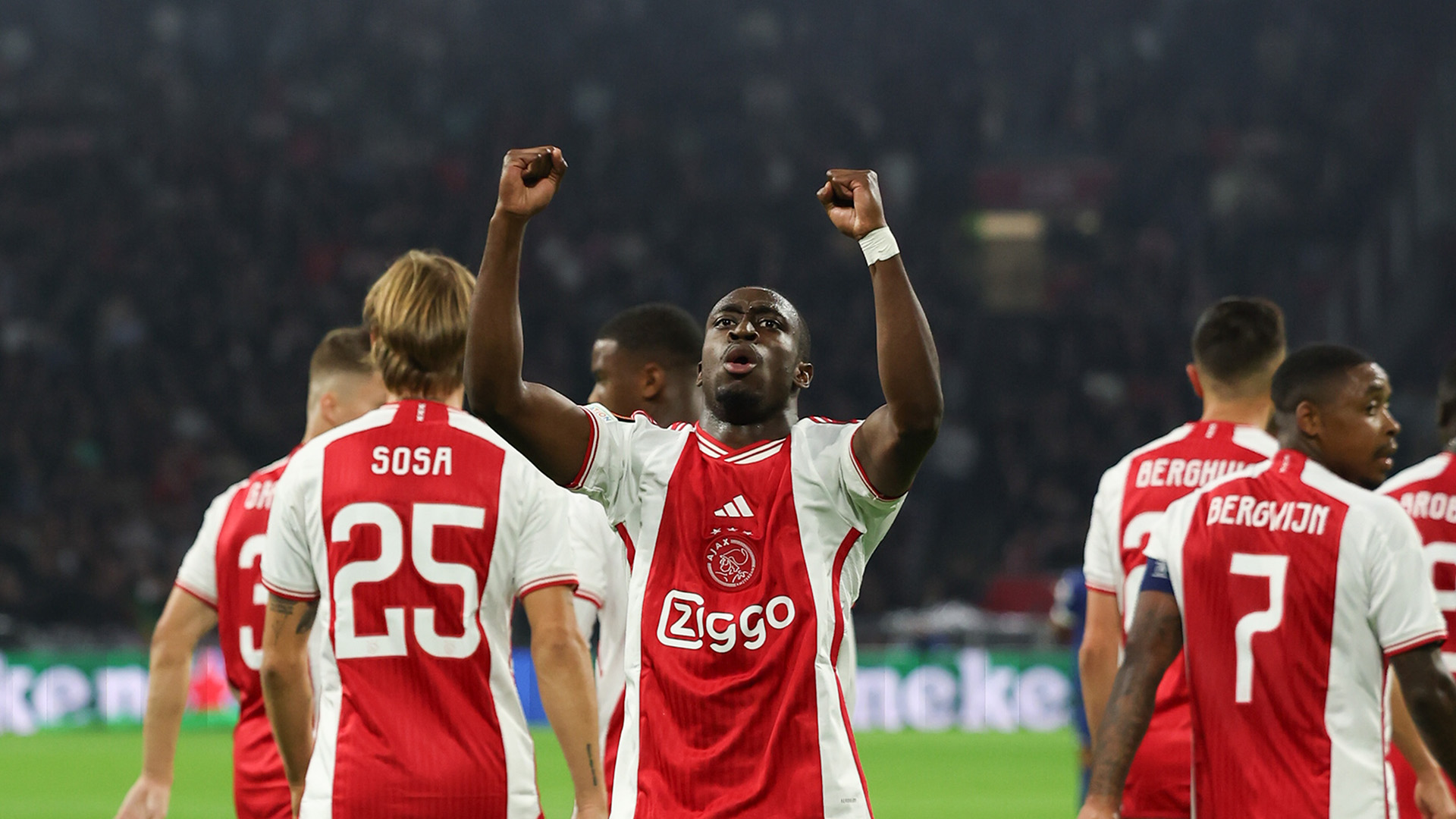 Ajax loot Hercules in KNVB Beker
