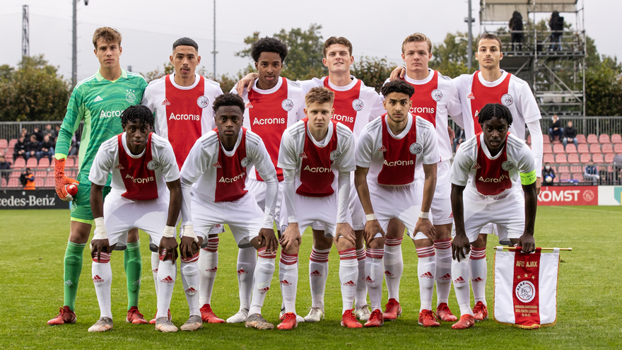 Ajax O18 Borussia Dortmund Team