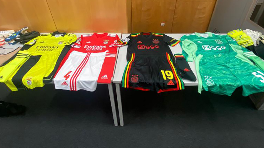 Tenue 02Tenues Benfica Ajax