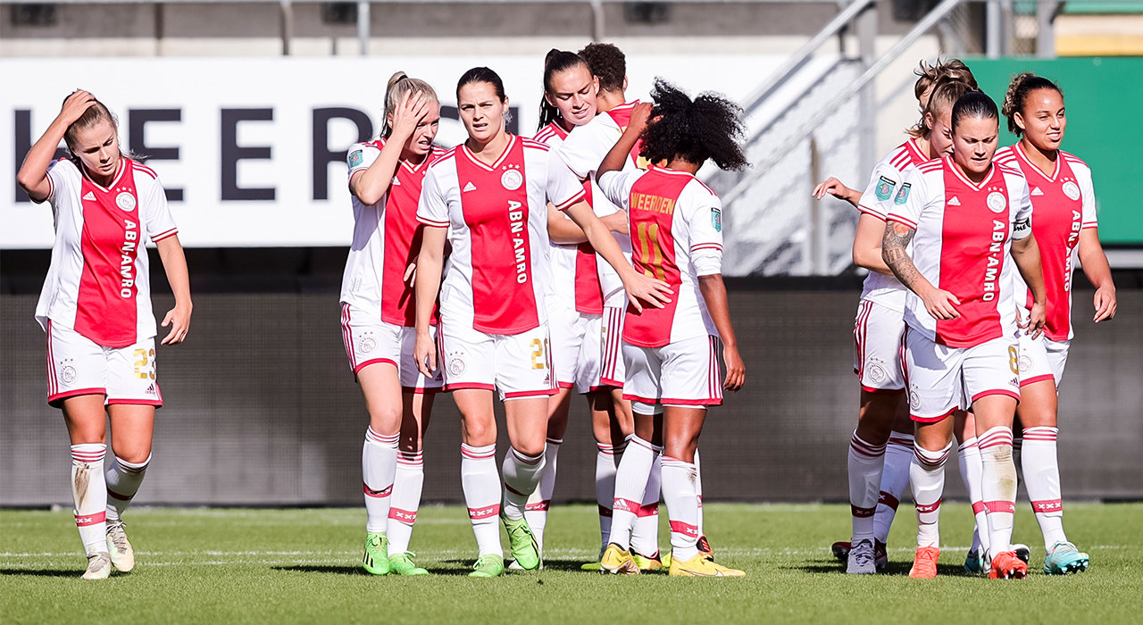 Juichen Ajax Vrouwen Tegen ADO 1280