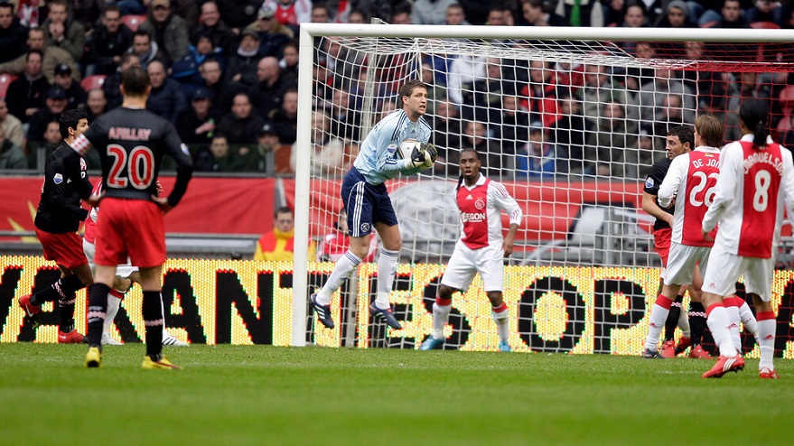 Stekelenburg in zijn sterke seizoen 2009/2010.