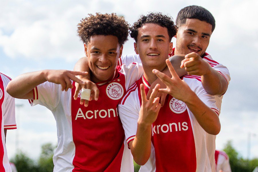 O18 2223 900 2022 08 27 Ajax O18 Excelsior O18 0005(1)