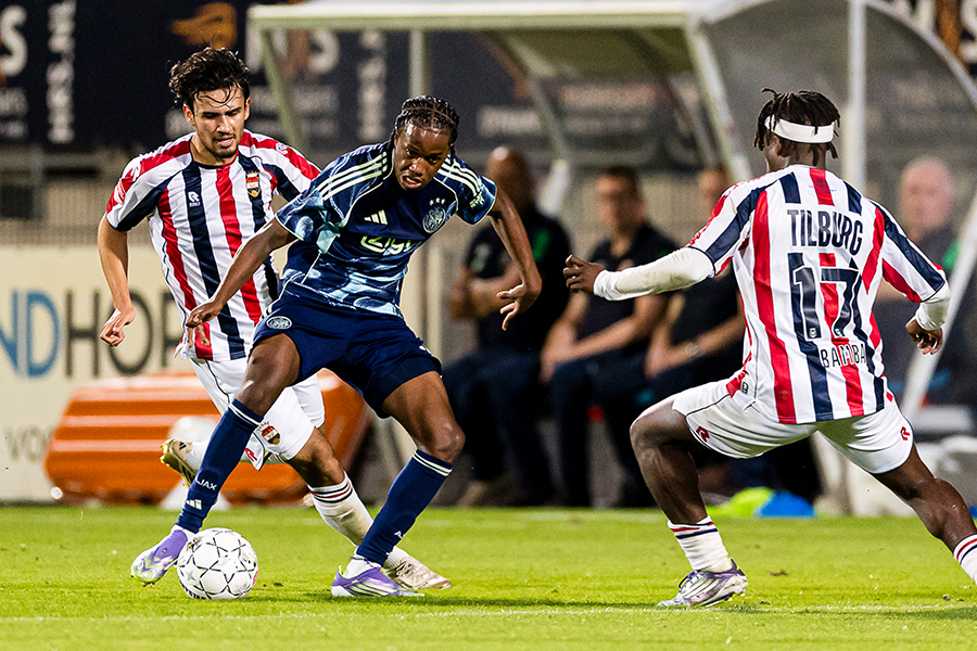 Onieljongajax
