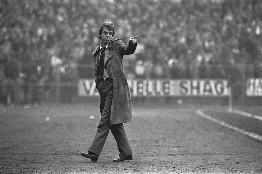 Beenhakker 900 5