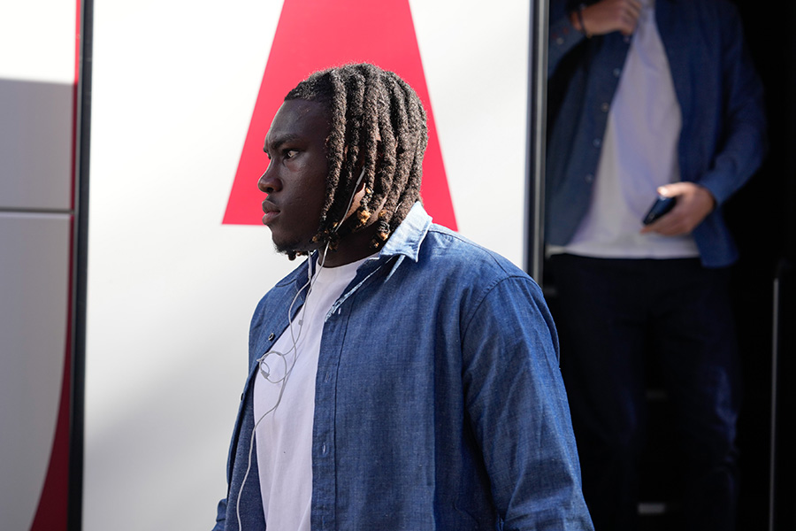 Aankomst Bus Utrecht Bassey 900