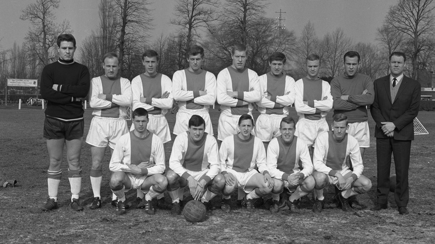 Ajax 1965 880