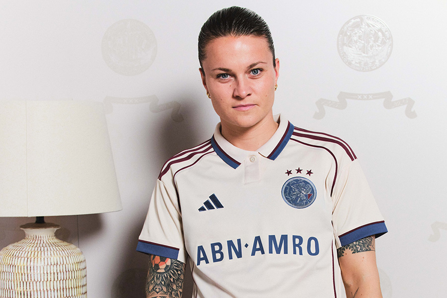 Derde Shirt Spitse