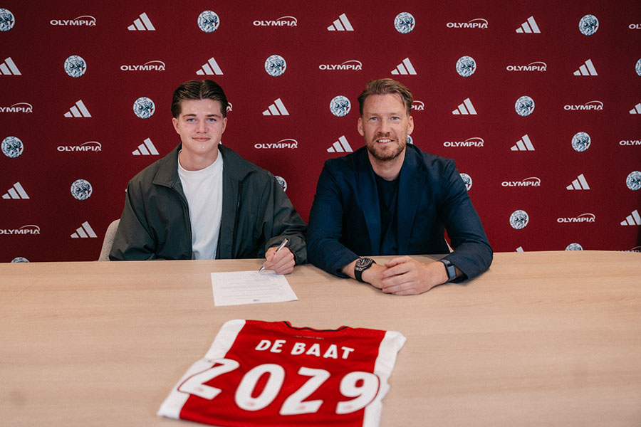 Luca De Baat Contract 4