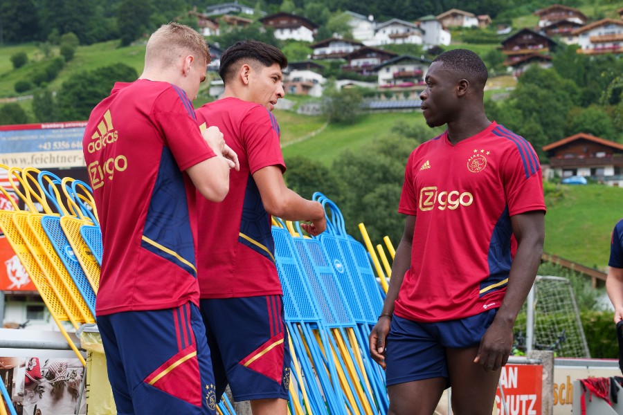 Brobbey Alvarez 2223 900 2022 07 22 Trainingskamp Oostenrijk 0004