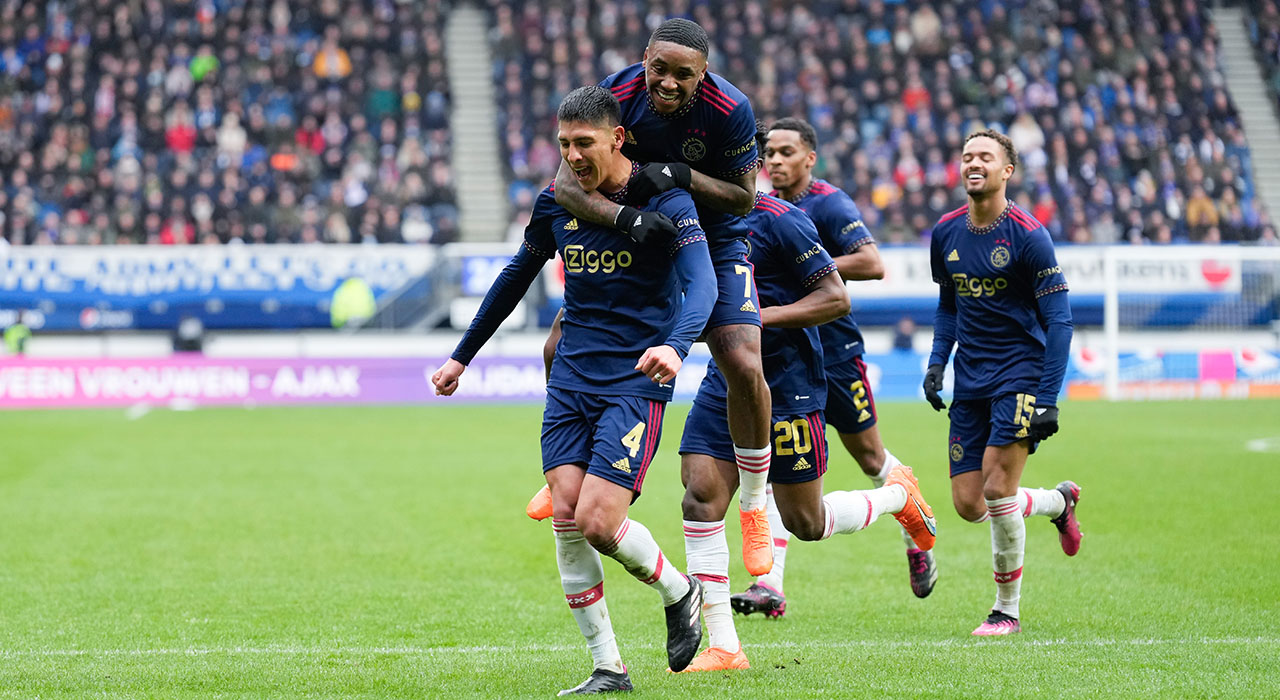 Goal of the Month | Sánchez, Bergwijn, Weerden, Hlynsson, Álvarez, Nash